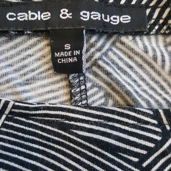 Cable of Gauge Cold Shoulder Top - Picture 5 of 7